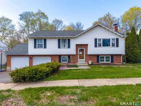 417 S Main St, Wallingford, CT 06492
