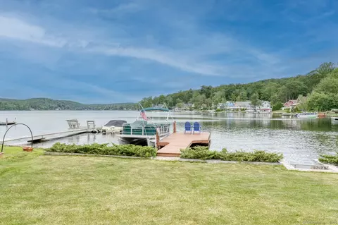 722 Lake Dr, Winchester, CT 06098