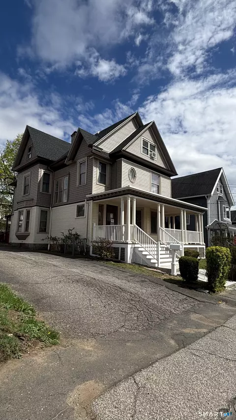 48 Waterville St, Waterbury, CT 06710