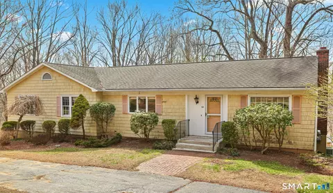 64 Mariner Cir, Trumbull, CT 06611