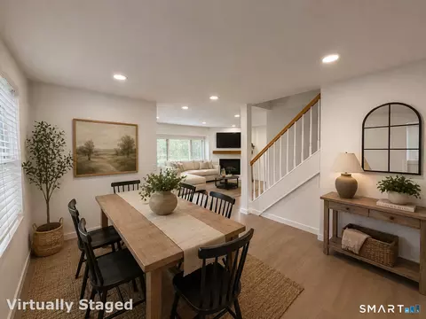 8 Winchester Ct #8, Farmington, CT 06032