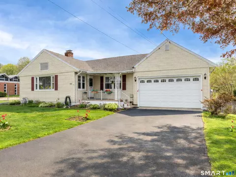 1304 Nichols Ave, Stratford, CT 06614