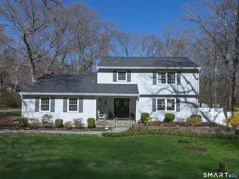217 Stonehedge Ln, Guilford, CT 06437