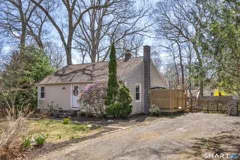 Exterior - 28 Rocky Ledge Dr, Clinton, CT 06413 photo 3 of 9