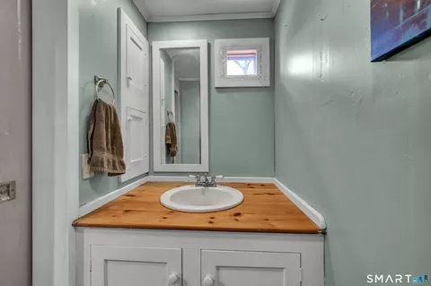 Bath - 28 Rocky Ledge Dr, Clinton, CT 06413 photo 4 of 4