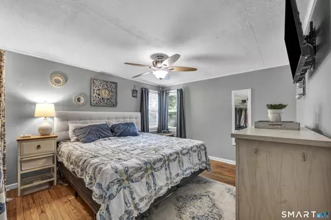 Bedroom - 28 Rocky Ledge Dr, Clinton, CT 06413 photo 3 of 5