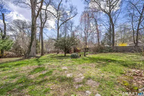 Exterior - 28 Rocky Ledge Dr, Clinton, CT 06413 photo 9 of 9