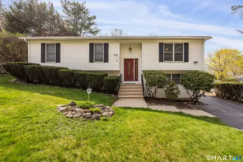 26 Cushman St, Waterbury, CT 06704