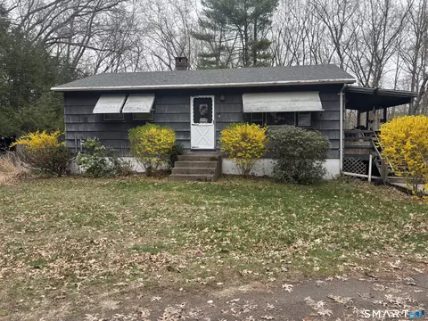 19 Henry Pl, Windham, CT 06256