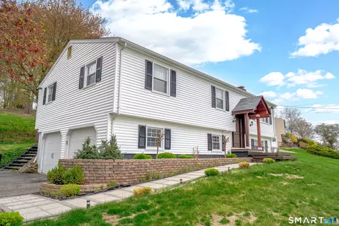 129 Berner Ter, Milford, CT 06460