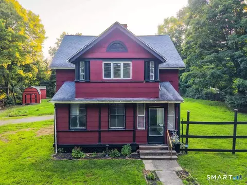82 Porter St, Watertown, CT 06795