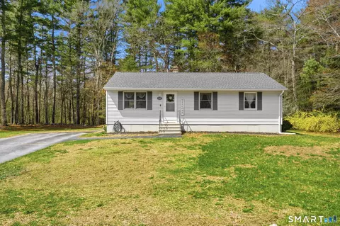 108 Pleasant View Dr, Killingly, CT 06241