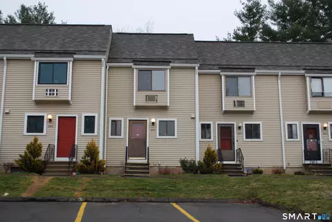 243 Sterling Vlg #243, Meriden, CT 06450