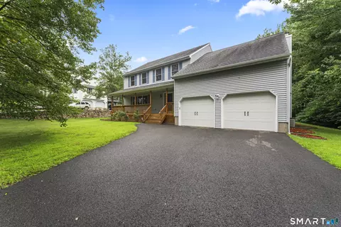 201 Mount Fair Dr, Watertown, CT 06795
