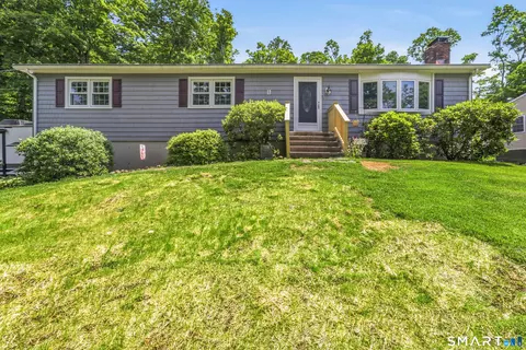 120 Luna Trl Ext, Southbury, CT 06488