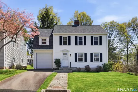 69 Warwick St, West Hartford, CT 06119