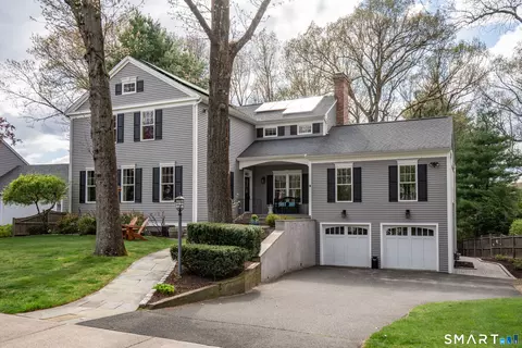 26 Porter Dr, West Hartford, CT 06107