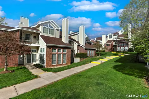 138 Carriage Crossing Ln #138, Middletown, CT 06457