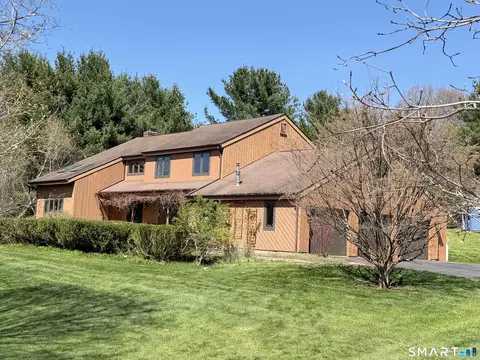 92 Buckingham Dr, Glastonbury, CT 06033