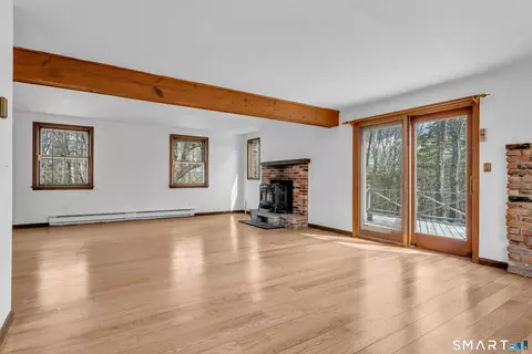 94 Quonnipaug Hill Rd, Guilford, CT 06437