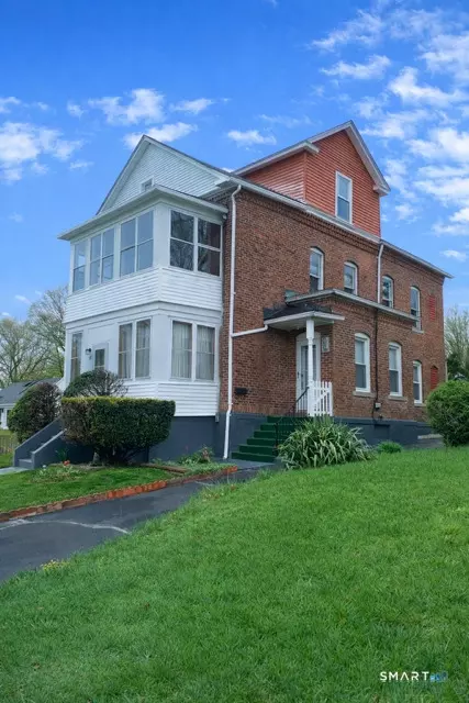 33 Hillhurst Ave, New Britain, CT 06053