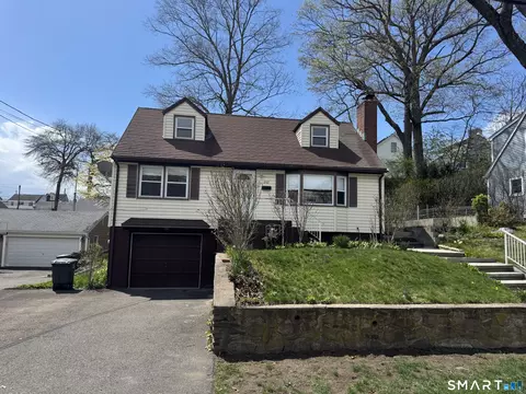265 Greenwood St, Bridgeport, CT 06606