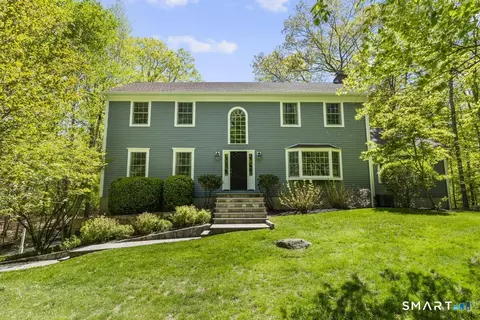 33 Topledge Rd, Redding, CT 06896