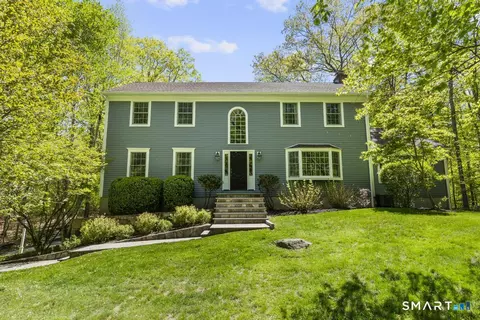 33 Topledge Rd, Redding, CT 06896