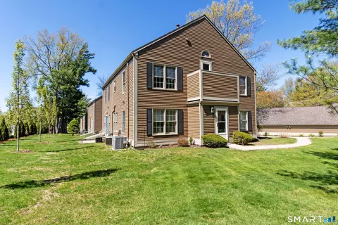 9 Newberry Ln #9, Glastonbury, CT 06033