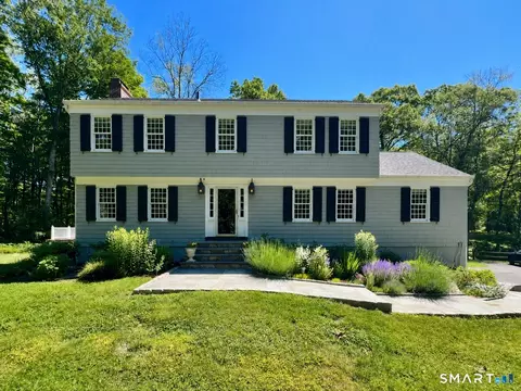 8 Dorado Ct, Wilton, CT 06897