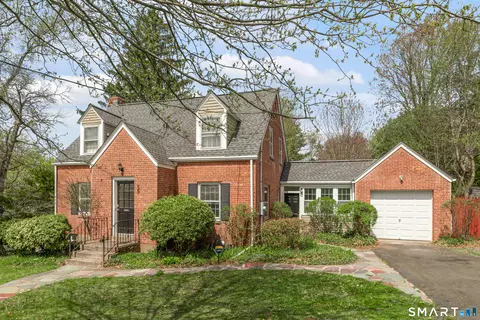 55 Goodrich St, Hamden, CT 06517
