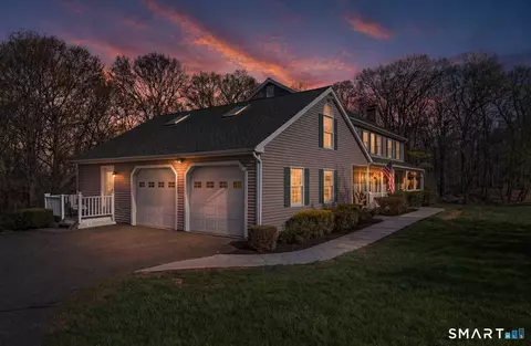 13 Rajcula Farm Rd, Brookfield, CT 06804