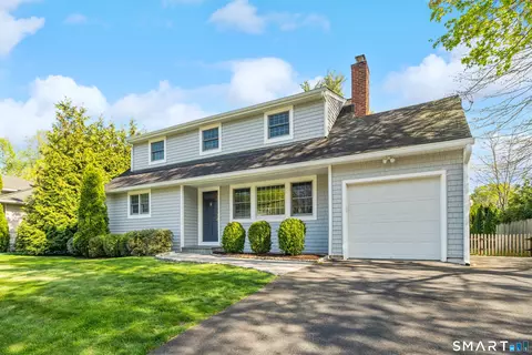 17 Loren Ln, Westport, CT 06880