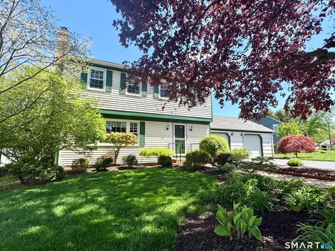 754 Rustic Ln, Cheshire, CT 06410
