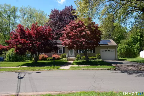 45 Dennis Cir, Hamden, CT 06514