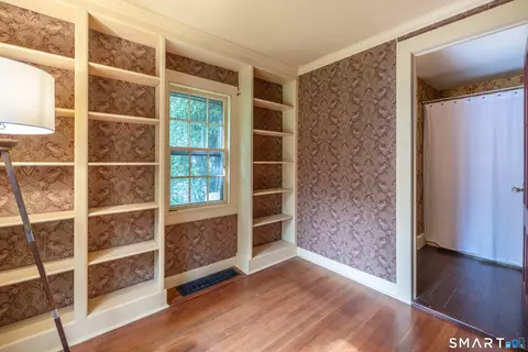 Bedroom - 92 Walnut Tree Hill Rd, Sandy Hook, CT 06482 photo 1 of 4
