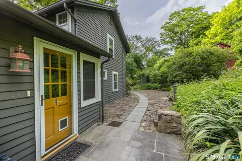 Exterior - 92 Walnut Tree Hill Rd, Sandy Hook, CT 06482 photo 8 of 12