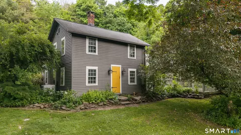 Exterior - 92 Walnut Tree Hill Rd, Sandy Hook, CT 06482 photo 2 of 12