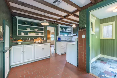 Kitchen - 92 Walnut Tree Hill Rd, Sandy Hook, CT 06482 photo 2 of 4