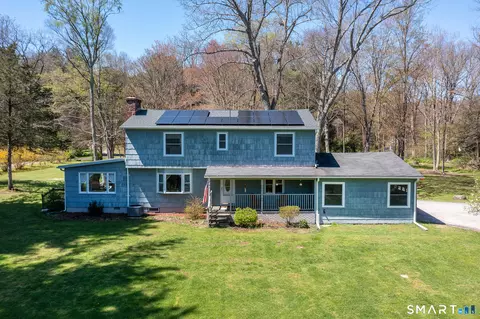 16 Hall Ln, Gaylordsville, CT 06755