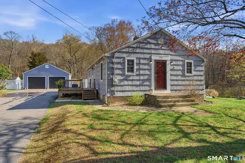 254 Derry Hill Rd, Uncasville, CT 06382