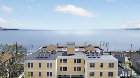 185 Main St #202, Niantic, CT 06357