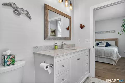 Bath - 185 Main St #202, Niantic, CT 06357 photo 2 of 6