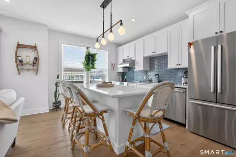 Kitchen - 185 Main St #202, Niantic, CT 06357 photo 5 of 5