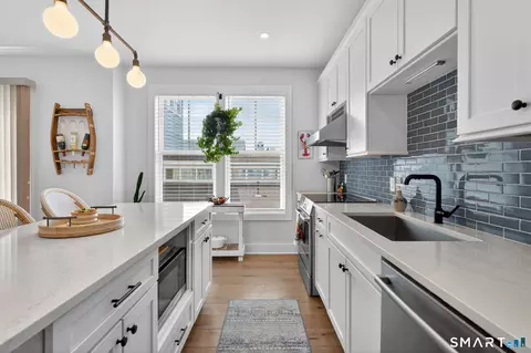 Kitchen - 185 Main St #202, Niantic, CT 06357 photo 1 of 5