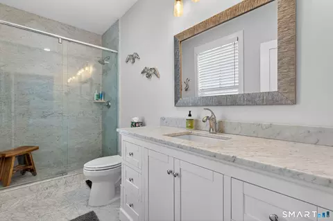 Bath - 185 Main St #202, Niantic, CT 06357 photo 3 of 6