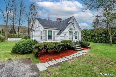 29 Elizabeth St, Kent, CT 06757