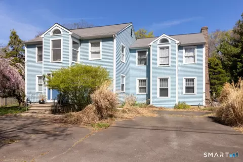 49 River St, Old Saybrook, CT 06475