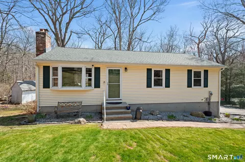 4 Elaine Dr, Moodus, CT 06469