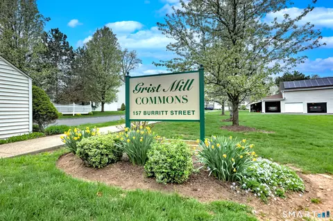 157 Burritt St #9, Plantsville, CT 06479